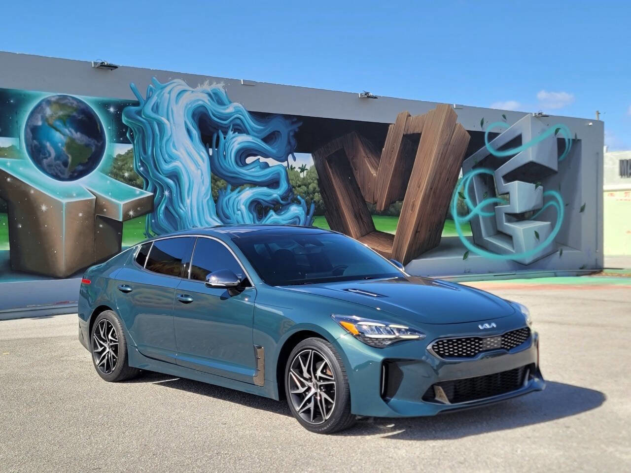 Used 2023 Kia Stinger GT-Line w/ Sun & Sound Package RWD image 4