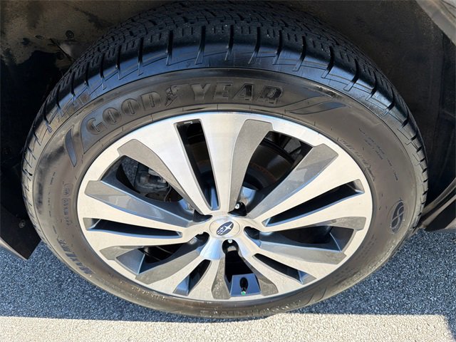 Used 2022 Subaru Ascent Touring image 17