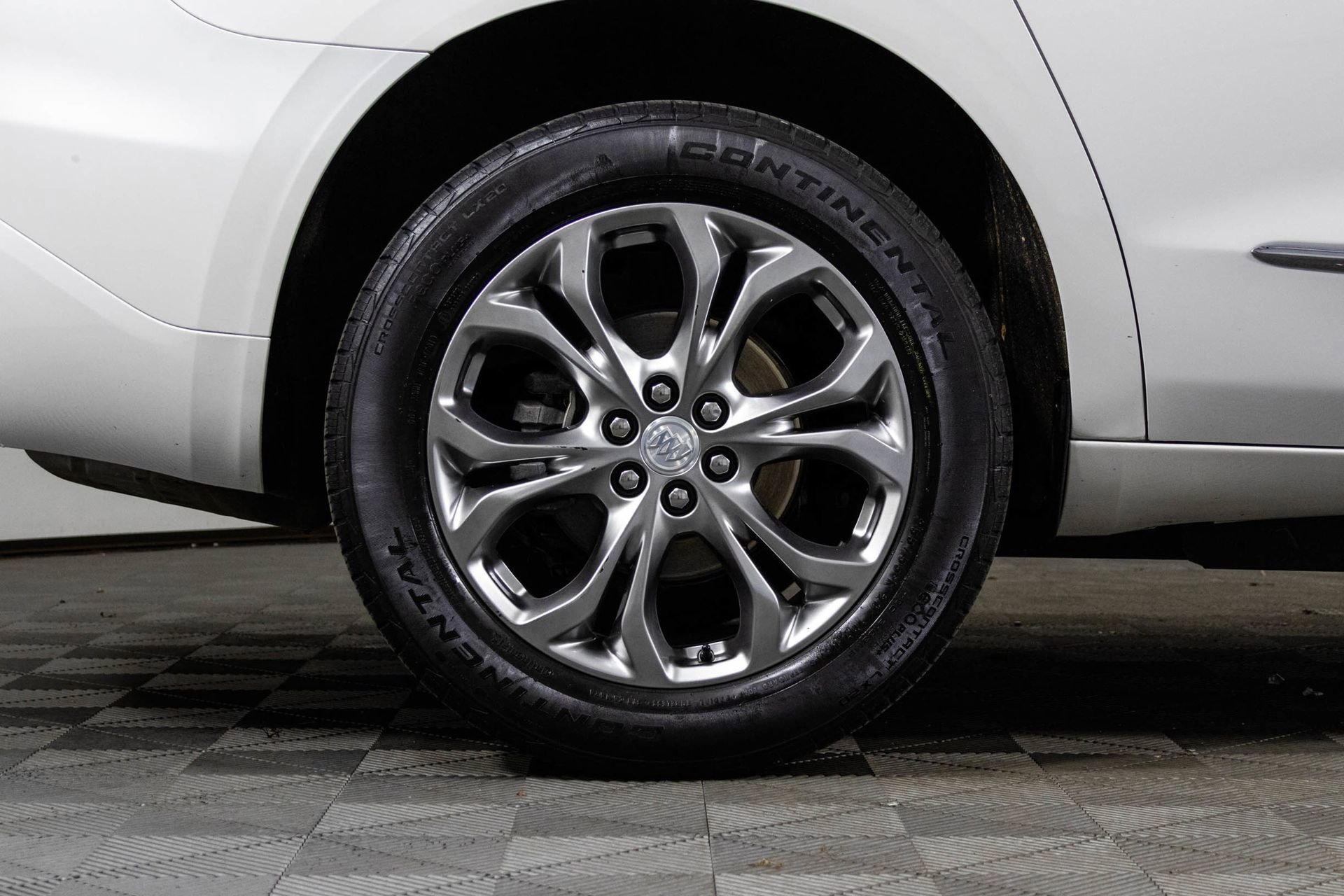 Used 2020 Buick Enclave Avenir w/ Avenir Technology Package image 43