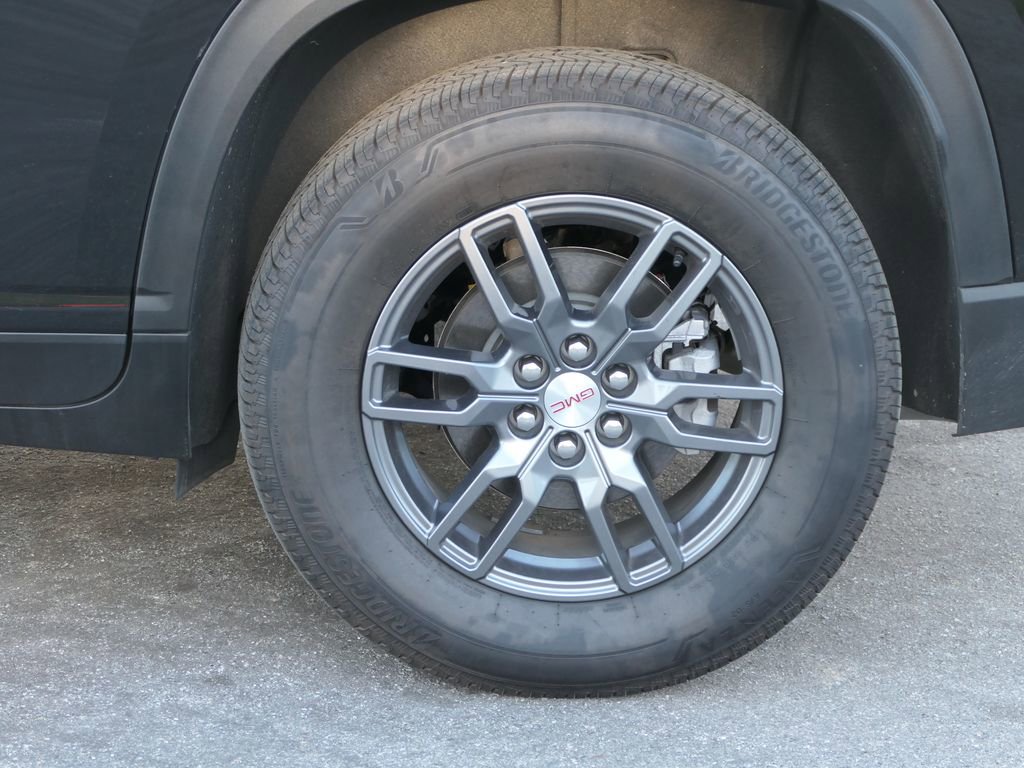 Used 2025 GMC Acadia Elevation image 10