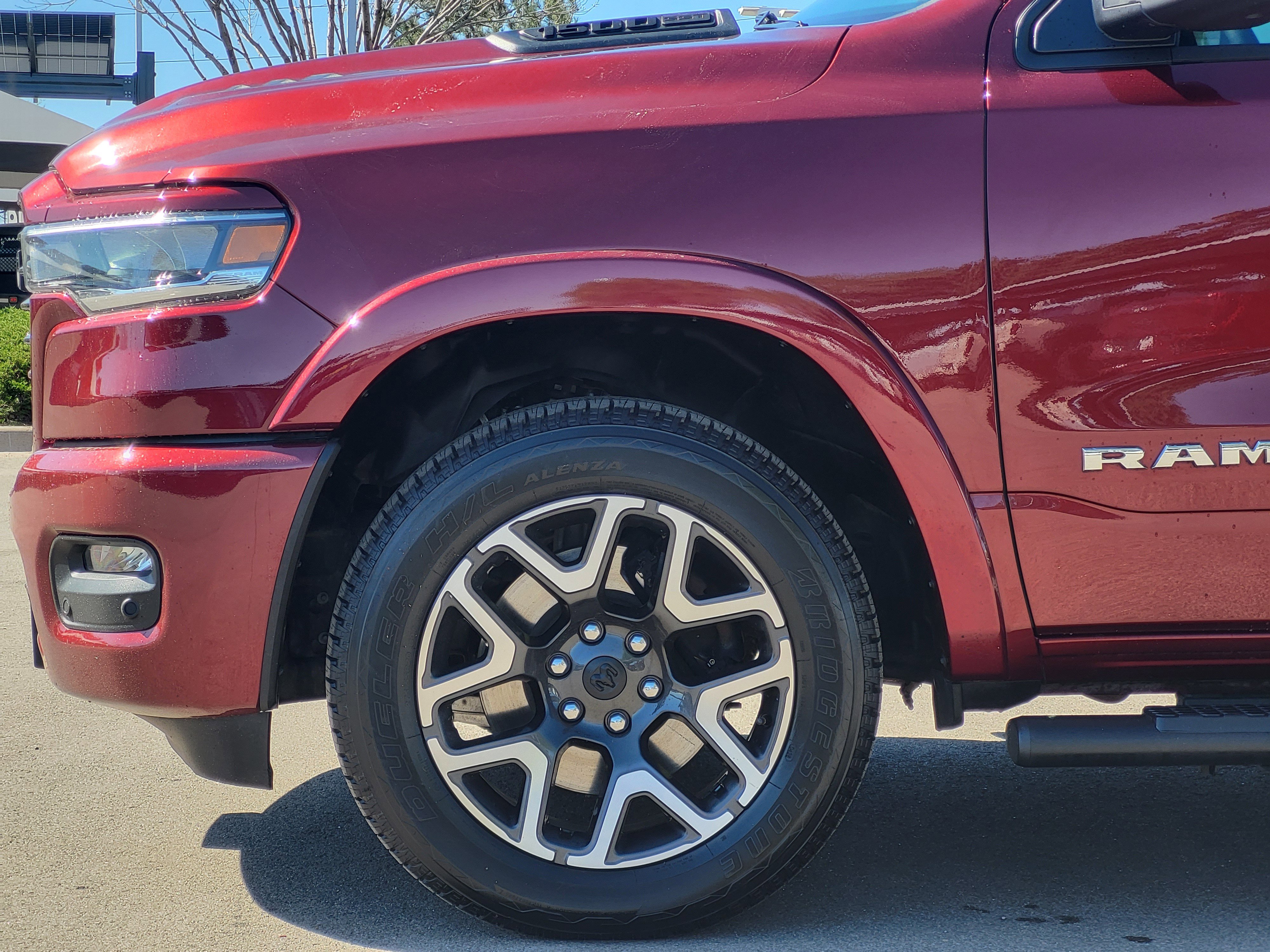 Used 2025 RAM 1500 Laramie w/ Sport Appearance Package AWD/4WD image 9