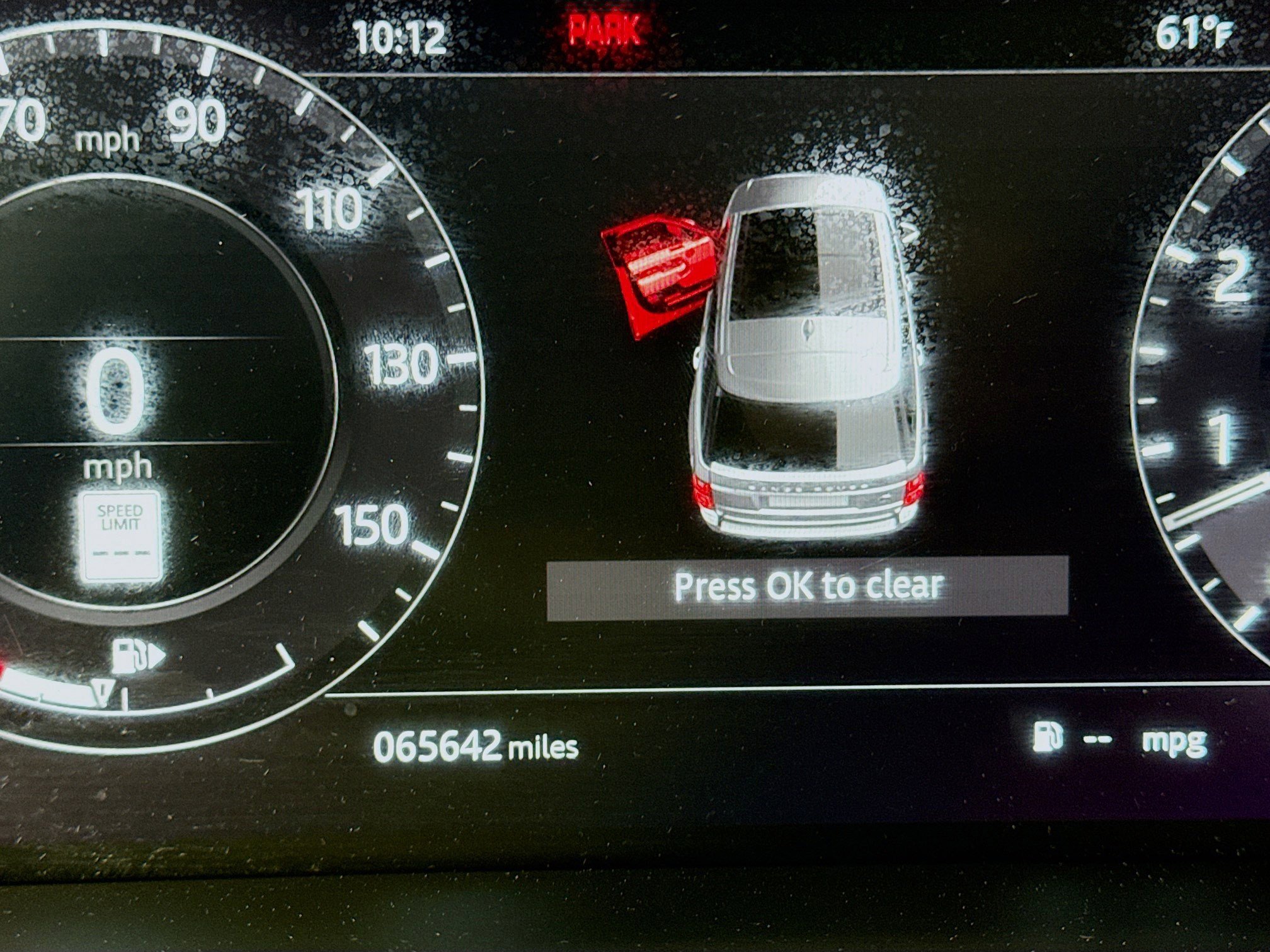 Used 2020 Land Rover Range Rover HSE image 16