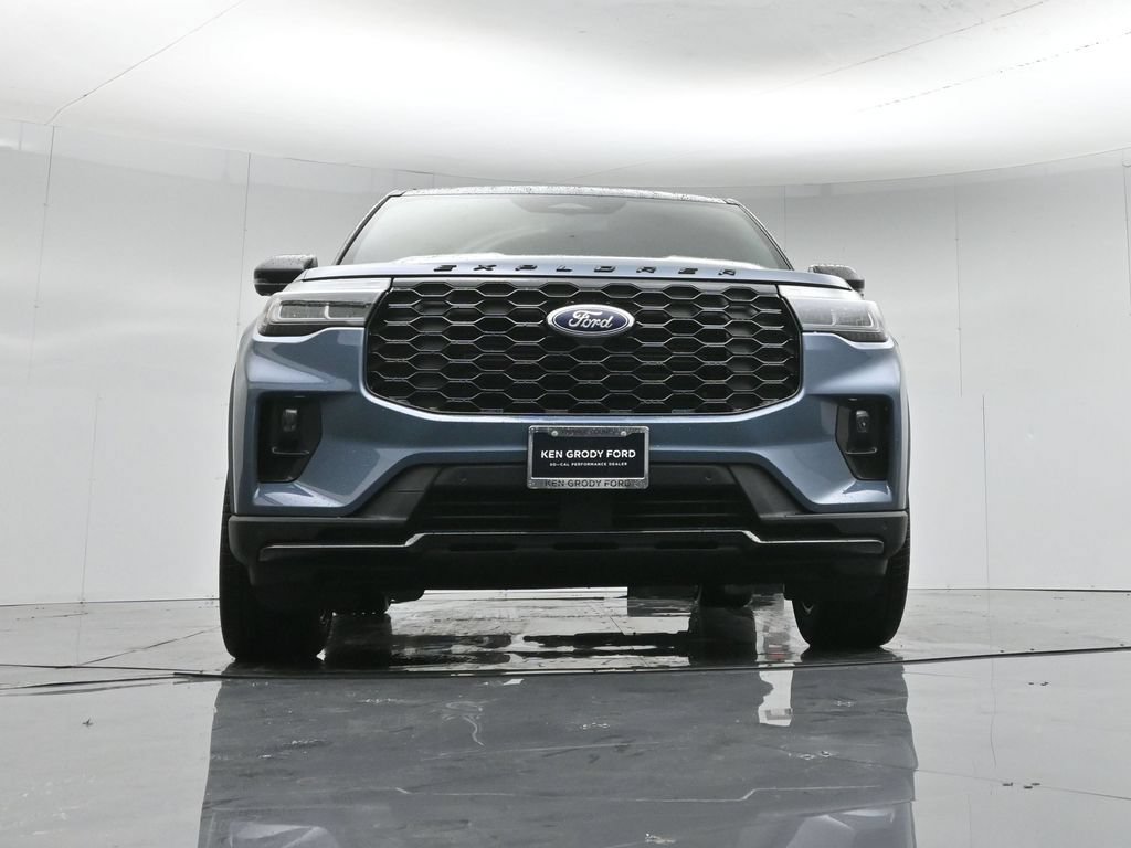 New 2026 Ford Explorer ST-Line w/ ST-Line Street Pack RWD image 45