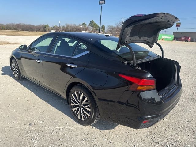 Used 2024 Nissan Altima 2.5 SV image 5