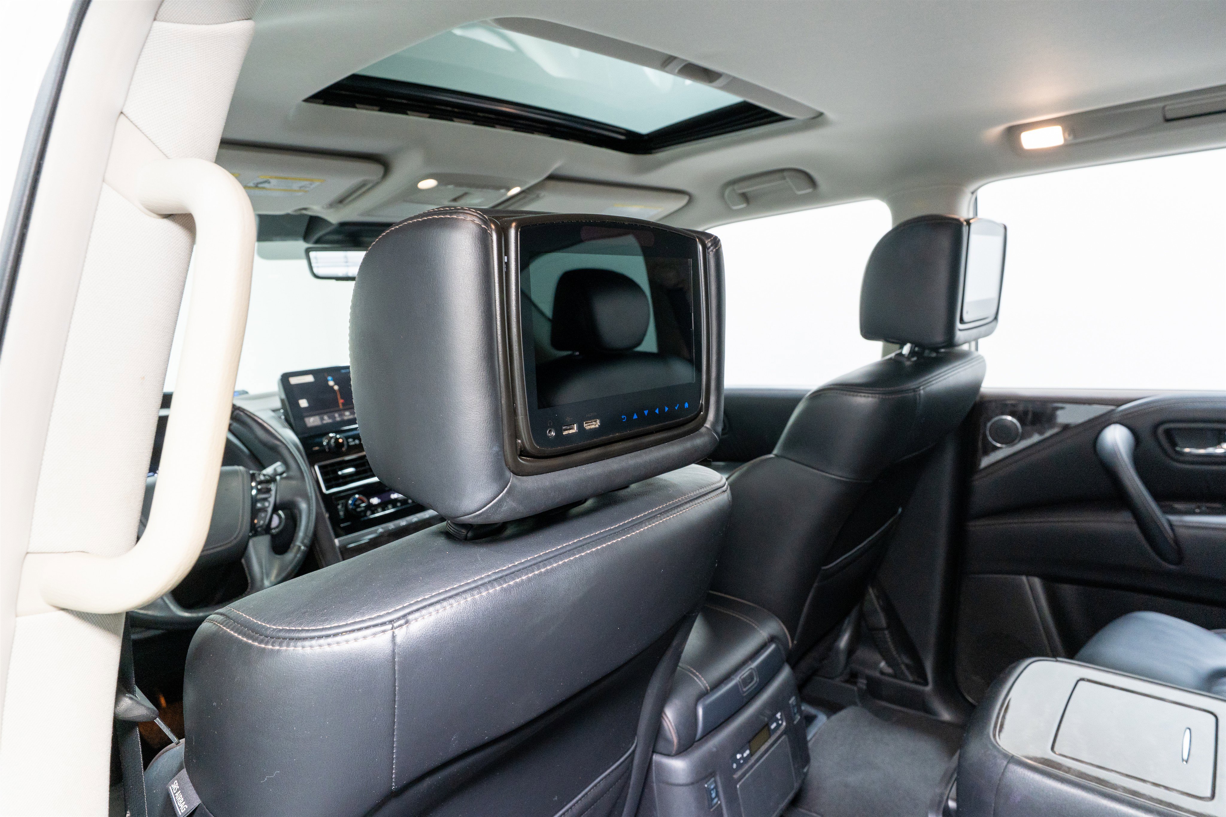 Used 2023 Nissan Armada Platinum w/ Captain's Chairs Package image 35