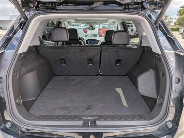 Used 2023 GMC Terrain SLT w/ Tech Package AWD/4WD image 12