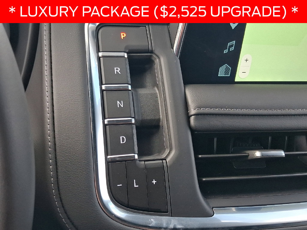 Used 2023 Chevrolet Tahoe Z71 w/ Luxury Package AWD/4WD image 16