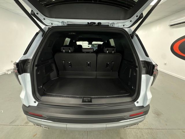 New 2026 Chevrolet Traverse Z71 w/ Enhanced Driving Package AWD/4WD image 7