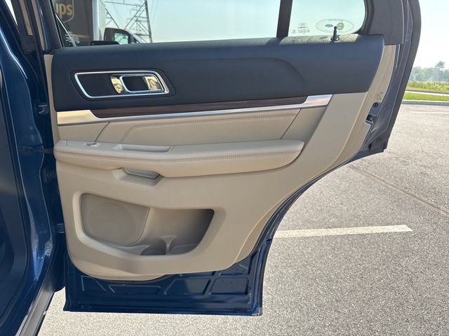Used 2016 Ford Explorer Limited w/ Equipment Group 301A AWD/4WD image 18