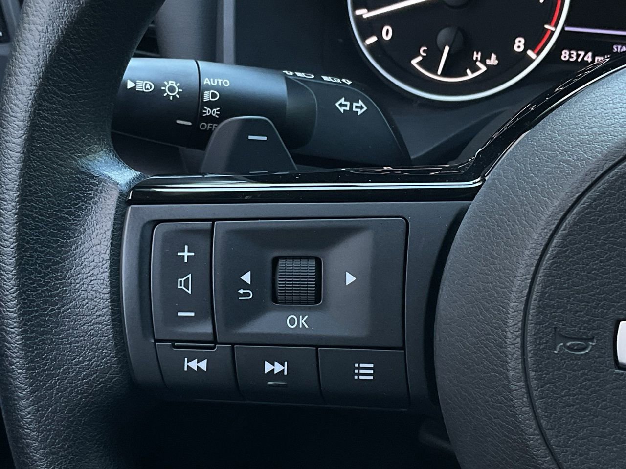 Certified 2023 Nissan Rogue SV image 23