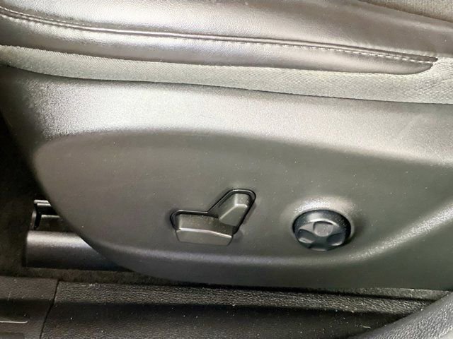 Used 2021 Jeep Cherokee Trailhawk image 12