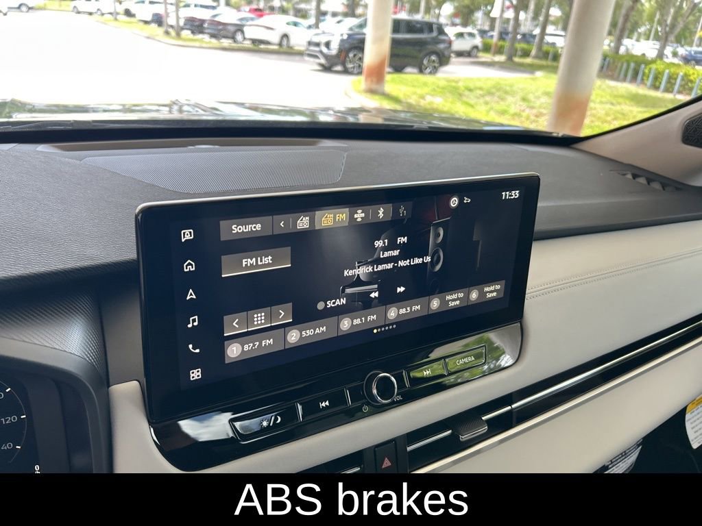 New 2025 Mitsubishi Outlander SEL image 7