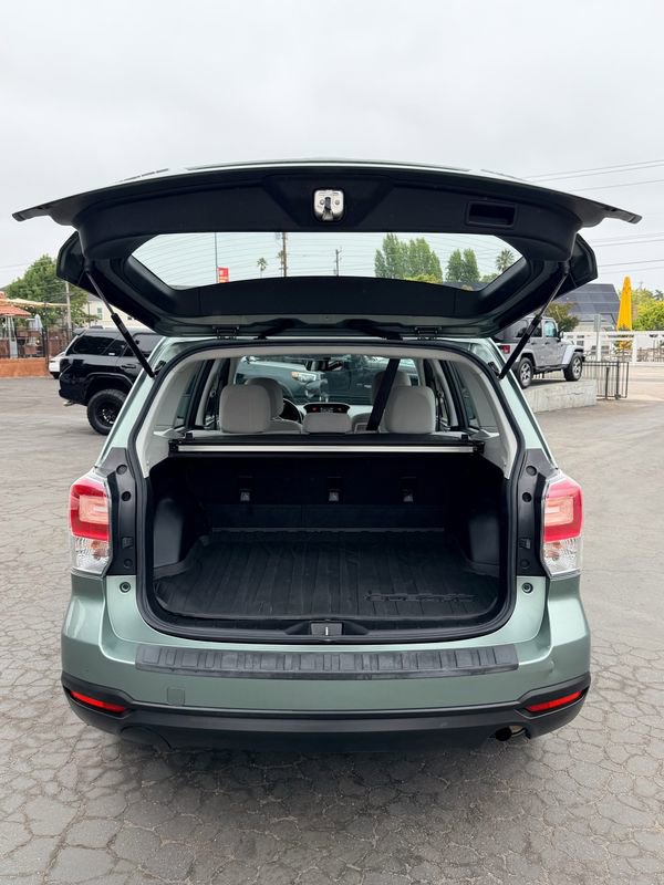 Used 2018 Subaru Forester 2.5i w/ Alloy Wheel Package image 14