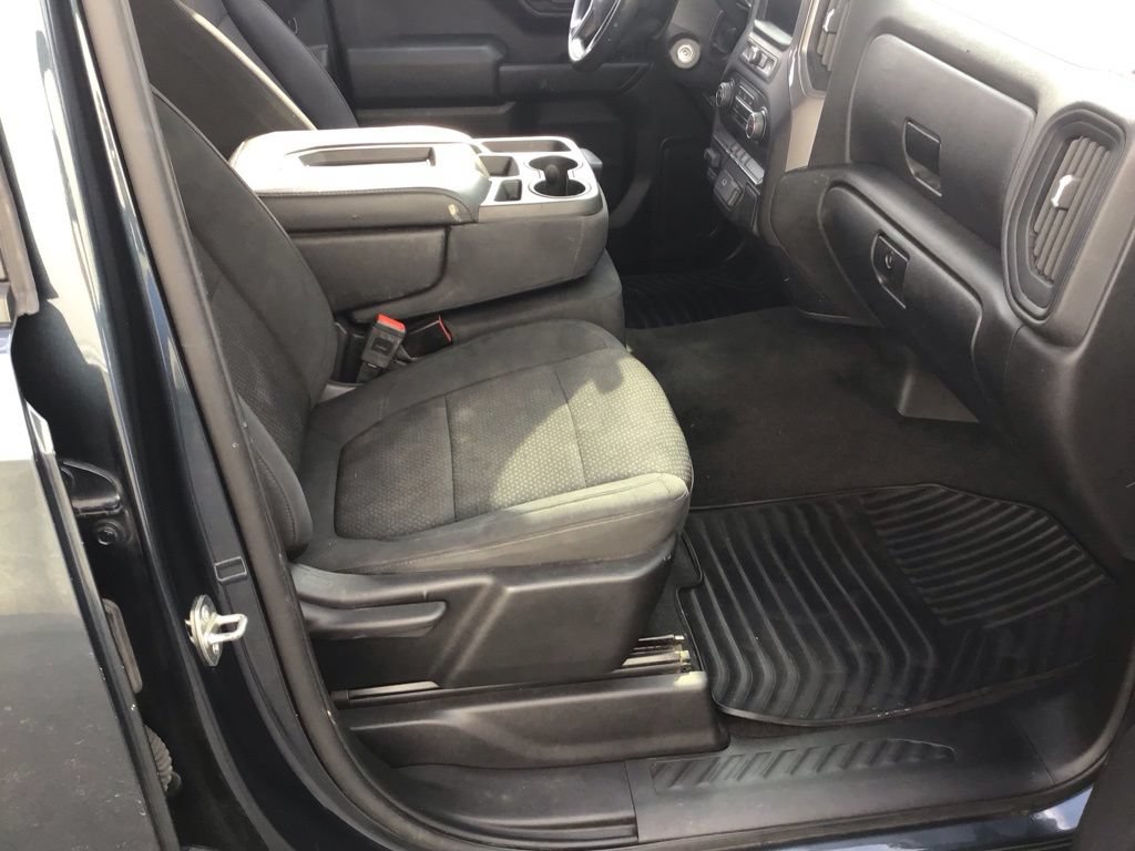 Used 2020 Chevrolet Silverado 1500 Custom w/ Custom Value Package AWD/4WD image 10
