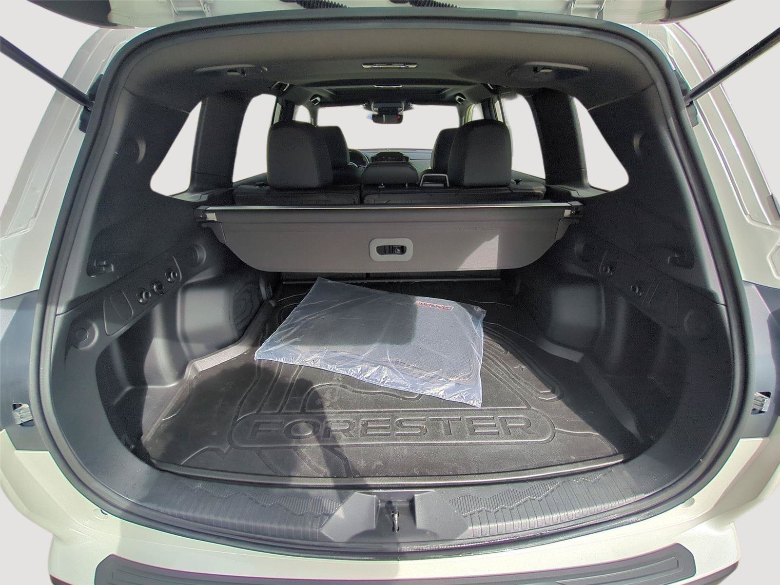 Used 2025 Subaru Forester Sport w/ Popular Package #2 AWD/4WD image 32