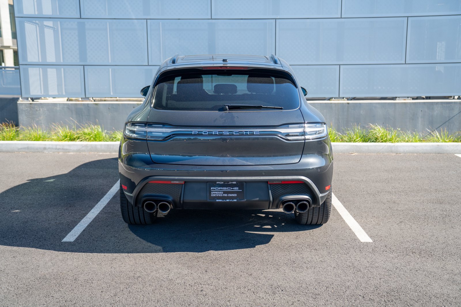 Certified 2026 Porsche Macan AWD/4WD image 7