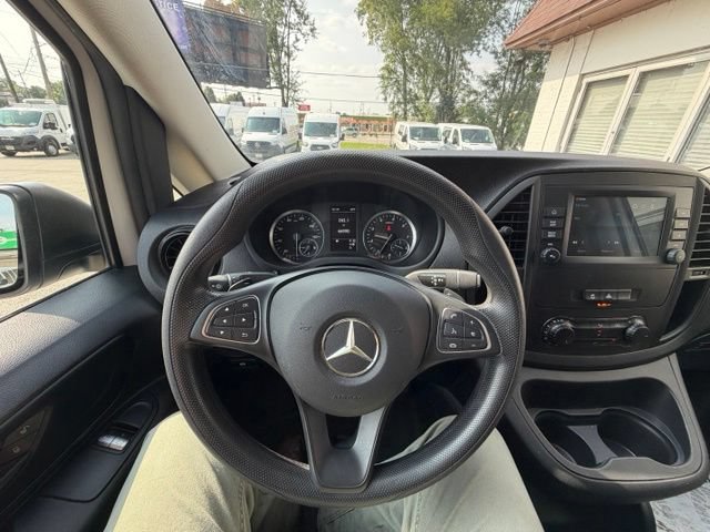 Used 2023 Mercedes-Benz Metris image 11