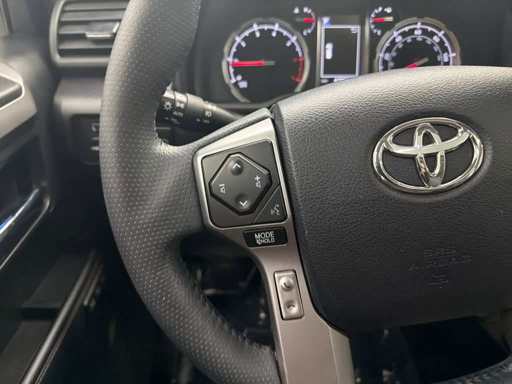 Used 2021 Toyota 4Runner Limited AWD/4WD image 27