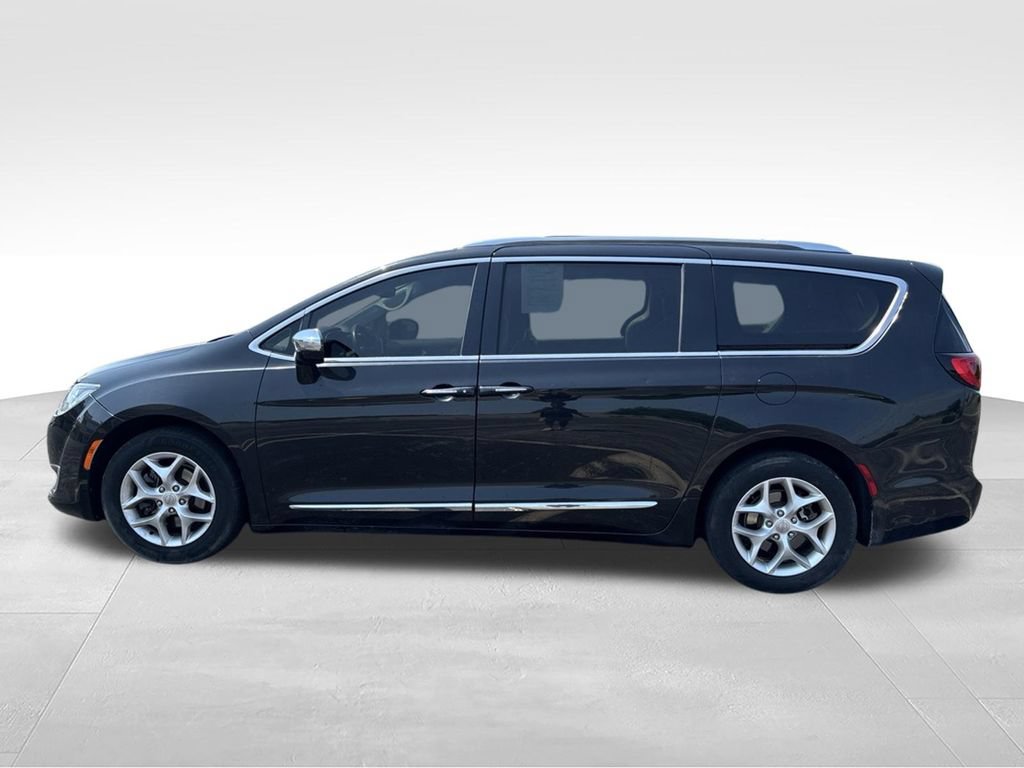 Used 2020 Chrysler Pacifica Limited FWD image 8