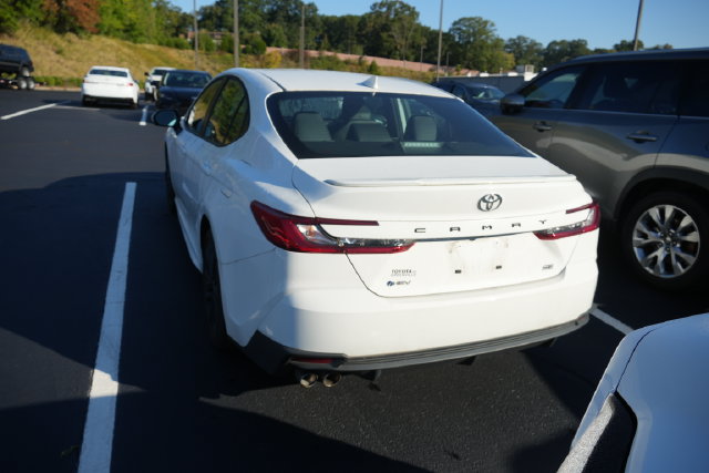 Used 2025 Toyota Camry SE FWD image 16