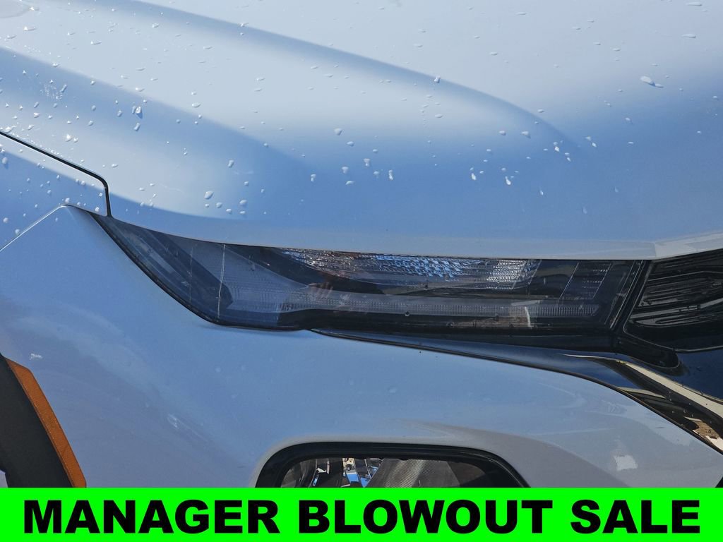 Used 2023 Chevrolet TrailBlazer RS image 33