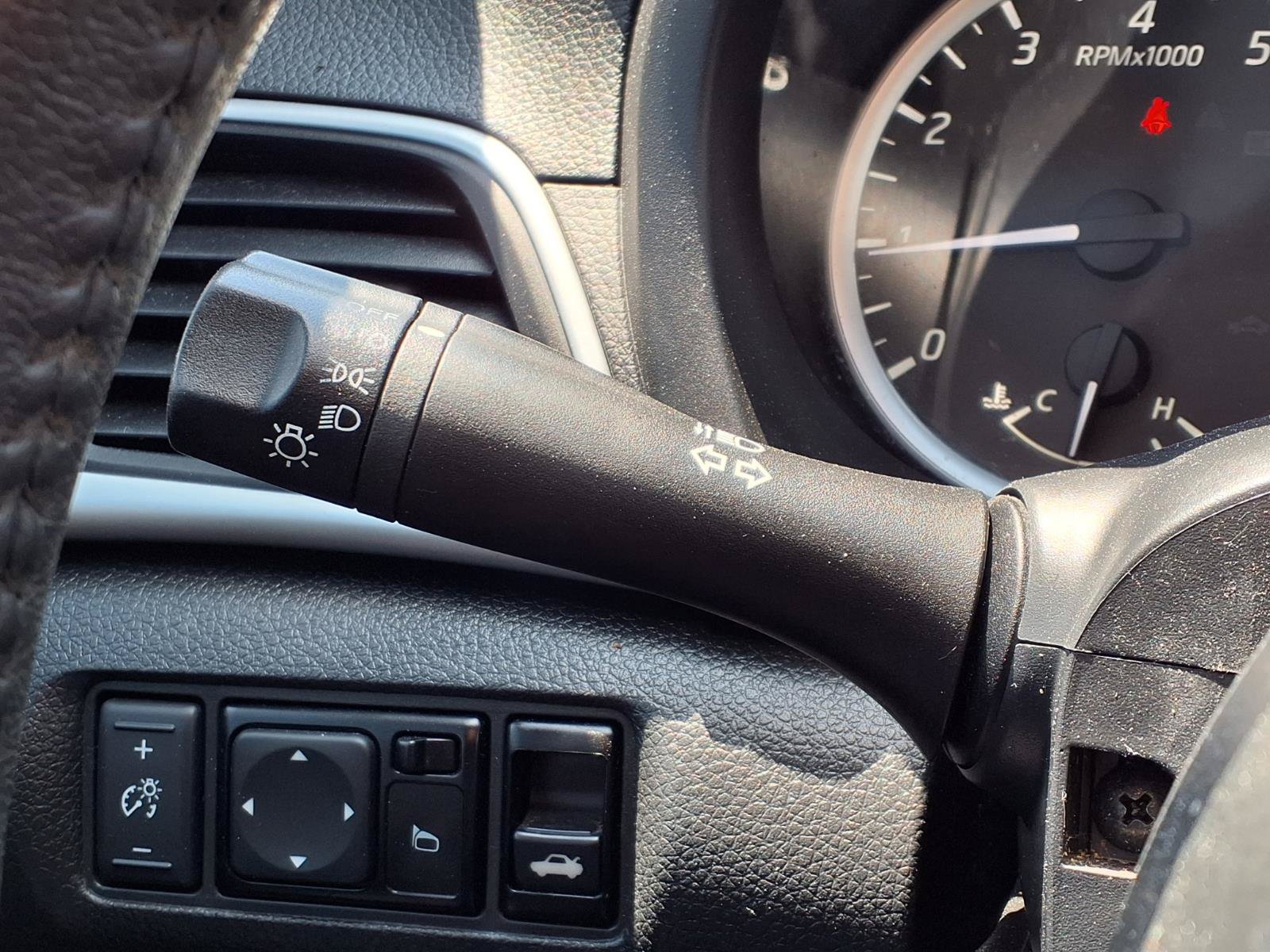 Used 2019 Nissan Sentra SV FWD image 23