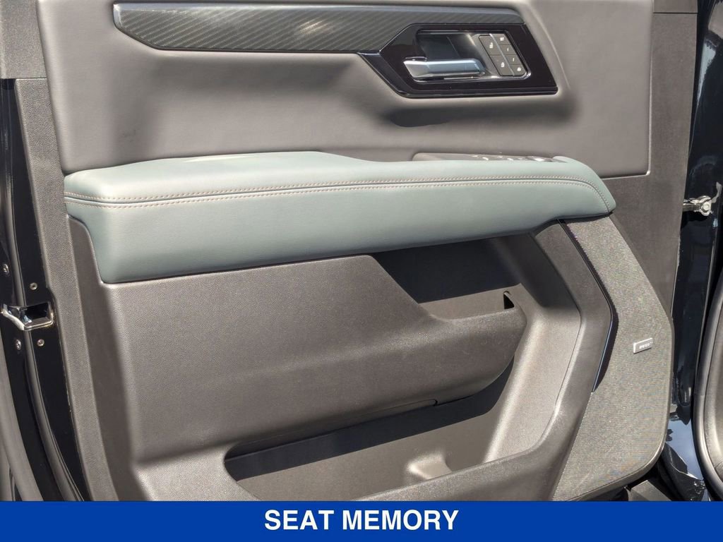 New 2026 GMC Yukon AT4 w/ AT4 Premium Package image 11