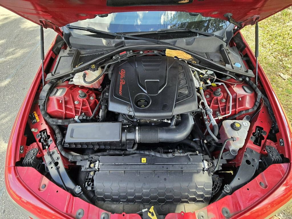 Used 2019 Alfa Romeo Giulia AWD w/ Quick Order Package 22J Sport image 13