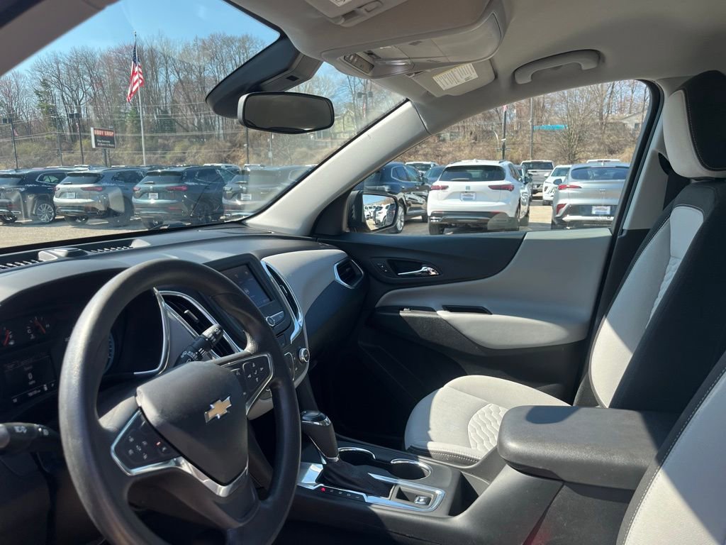 Used 2020 Chevrolet Equinox LS image 18