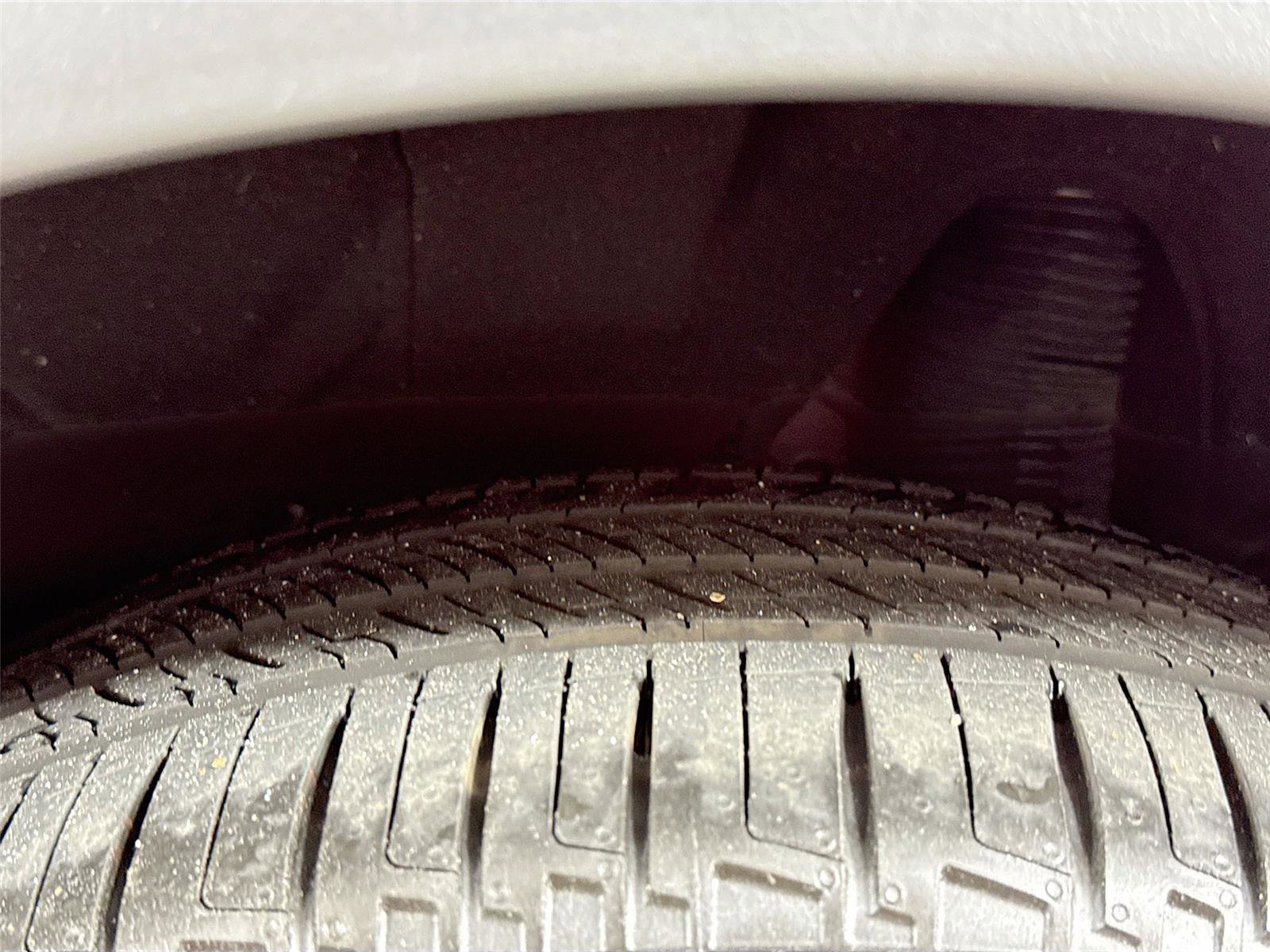 Used 2026 Tesla Model Y Long Range image 28