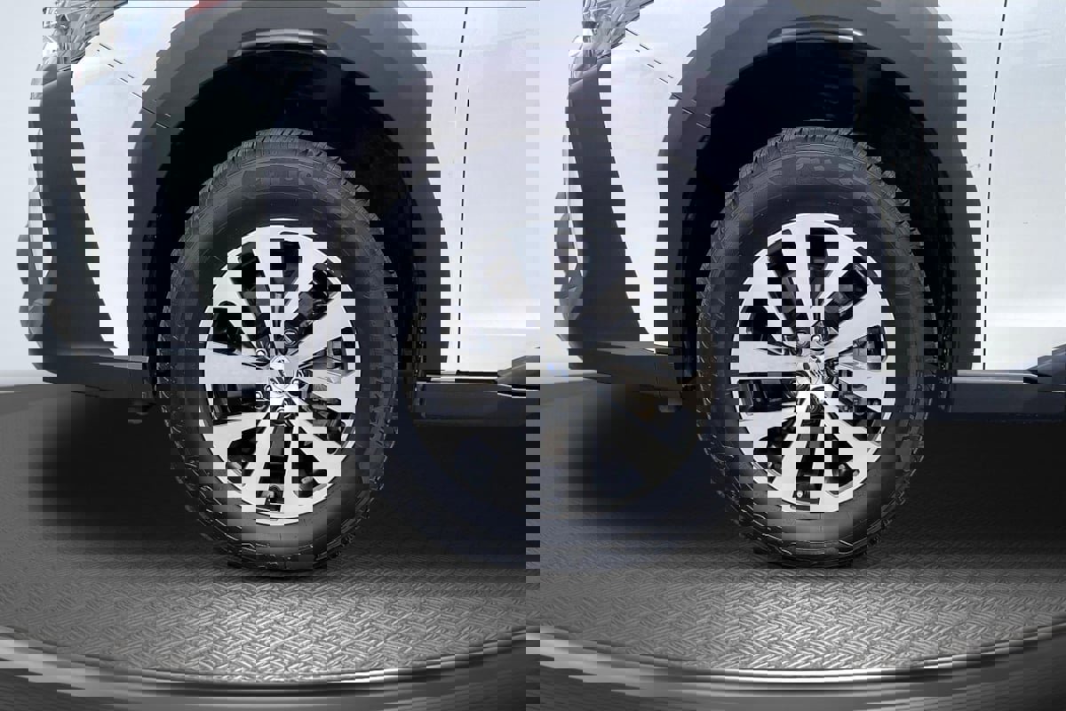 Used 2024 Subaru Outback Premium image 9