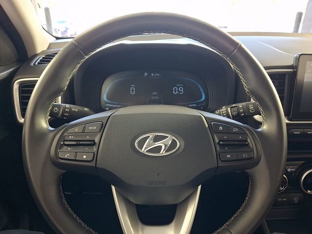 Certified 2025 Hyundai Venue SEL FWD image 27