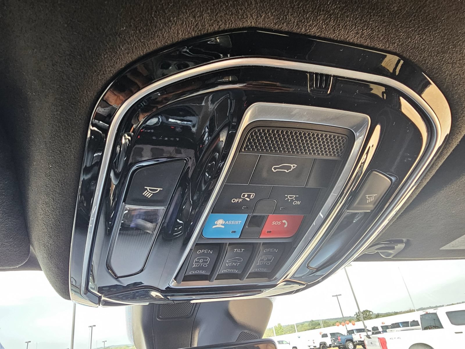 Used 2023 Jeep Grand Wagoneer Series II AWD/4WD image 33
