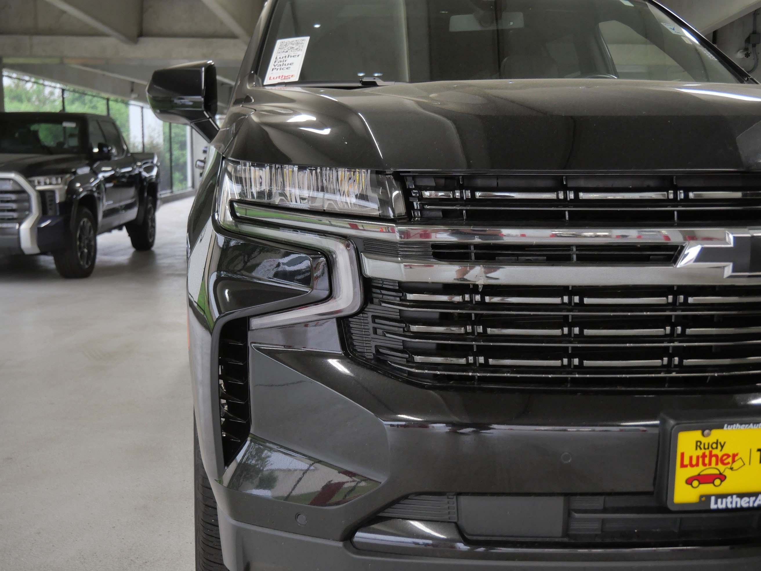 Used 2022 Chevrolet Tahoe RST w/ Sport Performance Package AWD/4WD image 16