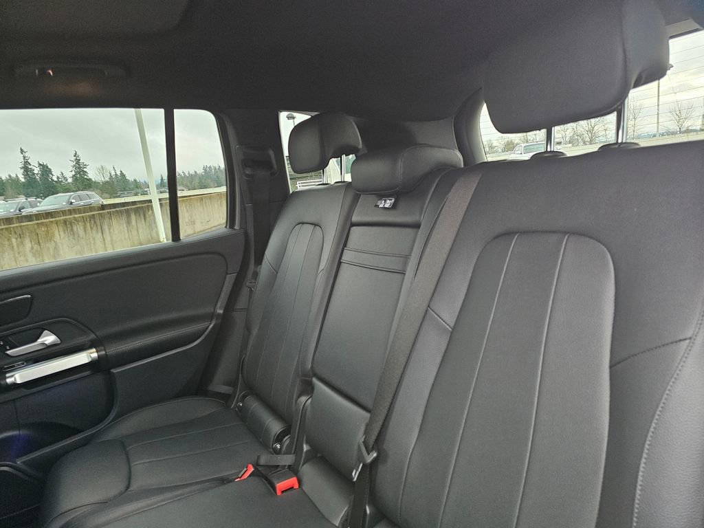 Used 2022 Mercedes-Benz EQB 350 4MATIC image 28