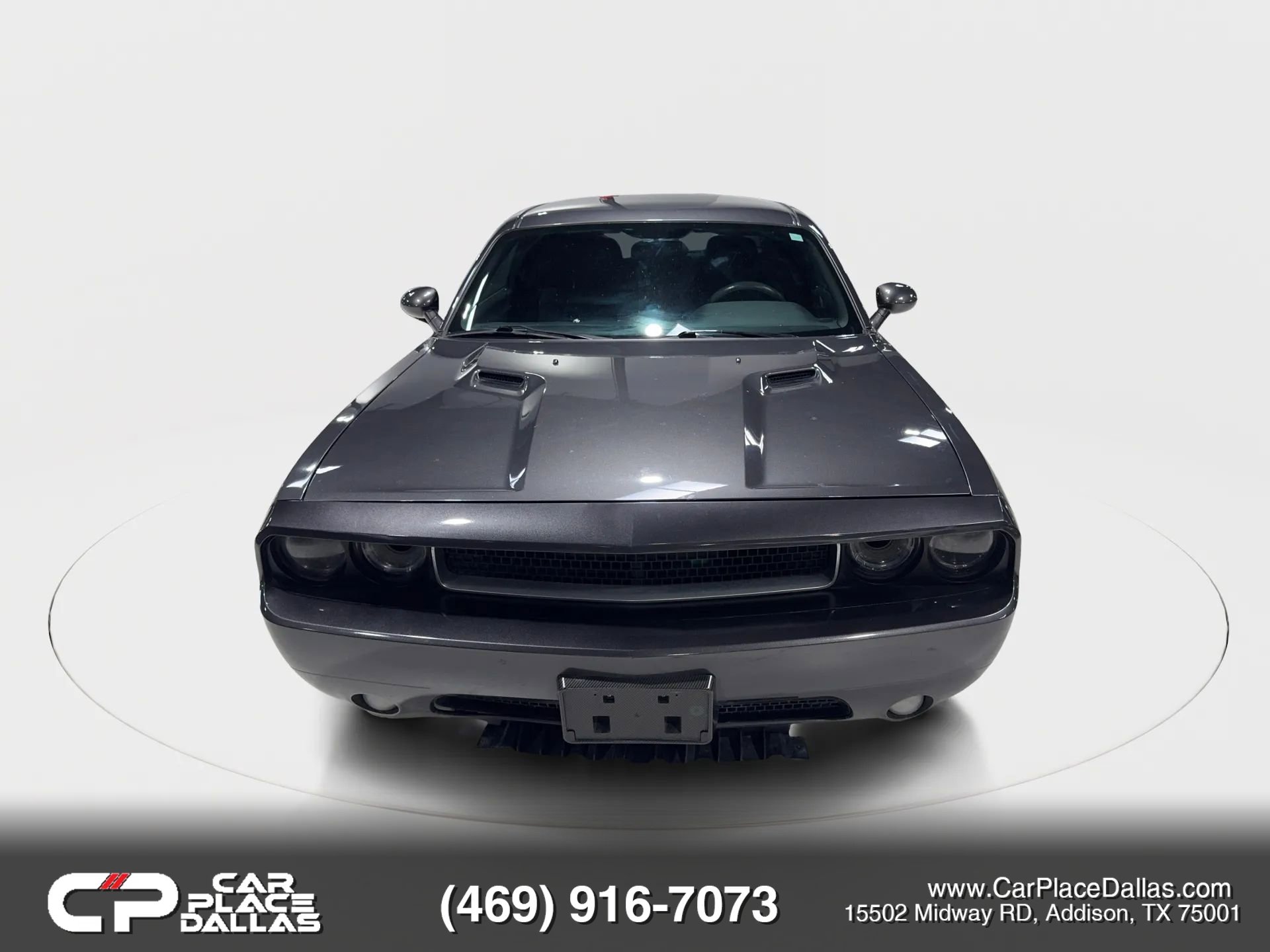 Used 2014 Dodge Challenger SXT RWD image 3
