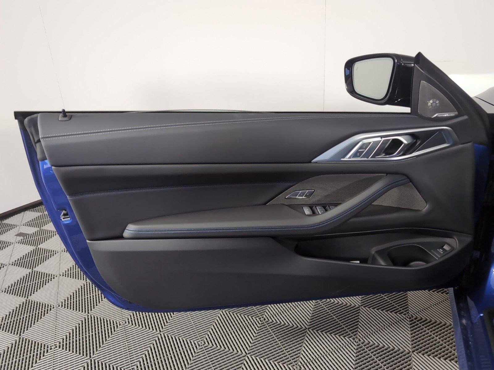 Used 2025 BMW 430i Convertible w/ M Sport Package image 19