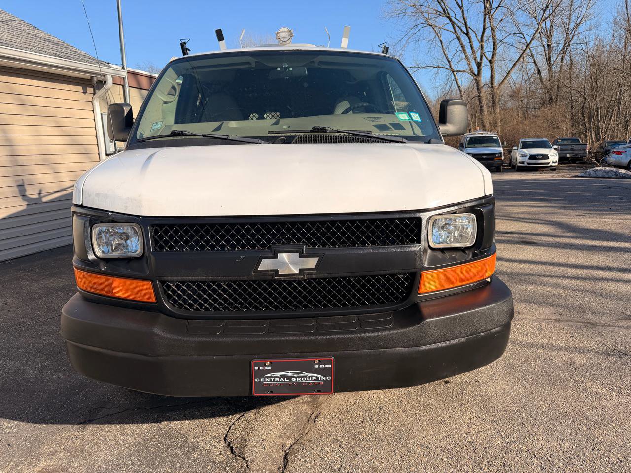 Used 2009 Chevrolet Express 1500 RWD image 9