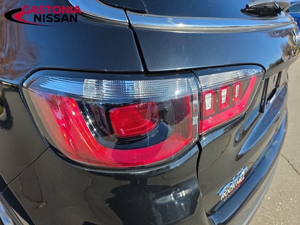 Used 2025 Jeep Compass Sport image 18