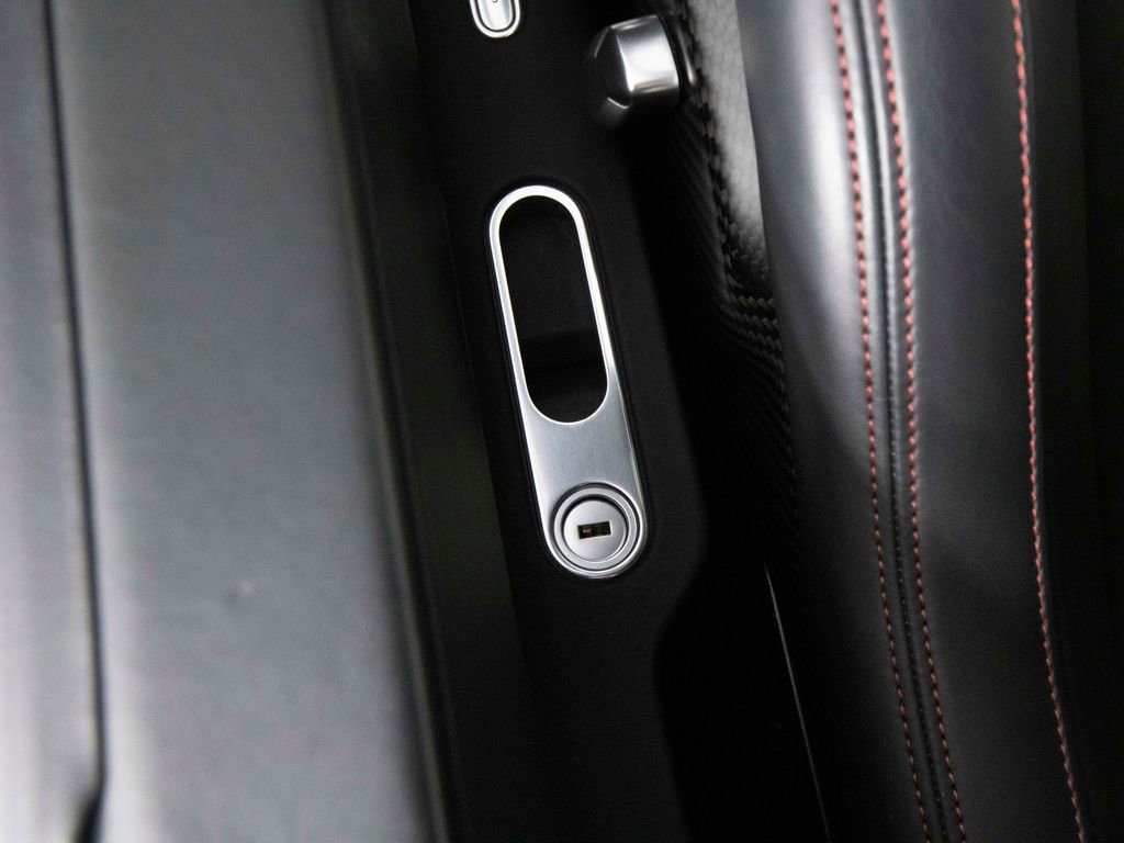 Used 2019 Bugatti Chiron image 47