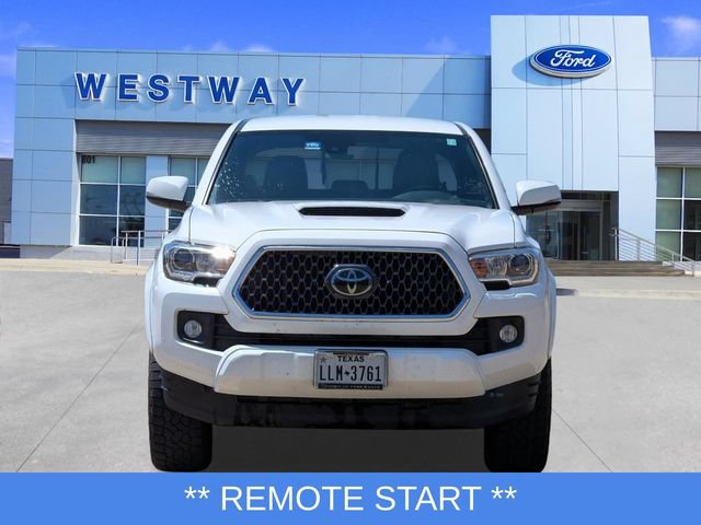 Used 2018 Toyota Tacoma TRD Sport AWD/4WD image 8