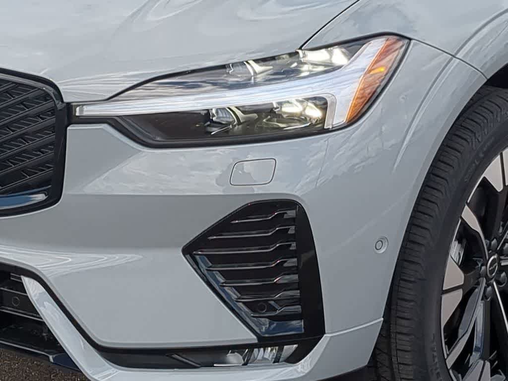 New 2026 Volvo XC60 B5 Plus w/ Protection Package Premier AWD/4WD image 10