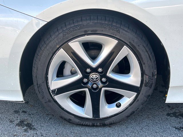 Used 2016 Toyota Prius Three Touring FWD image 18