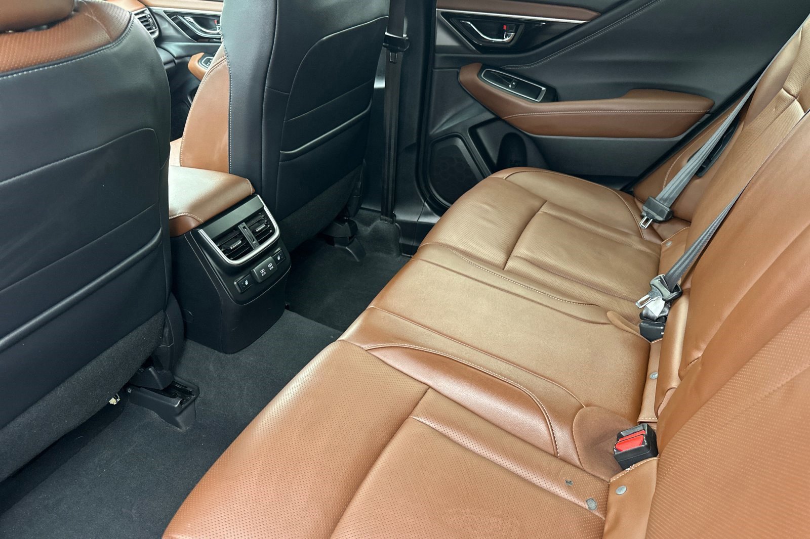 Used 2020 Subaru Outback Touring w/ Popular Package #2 image 15