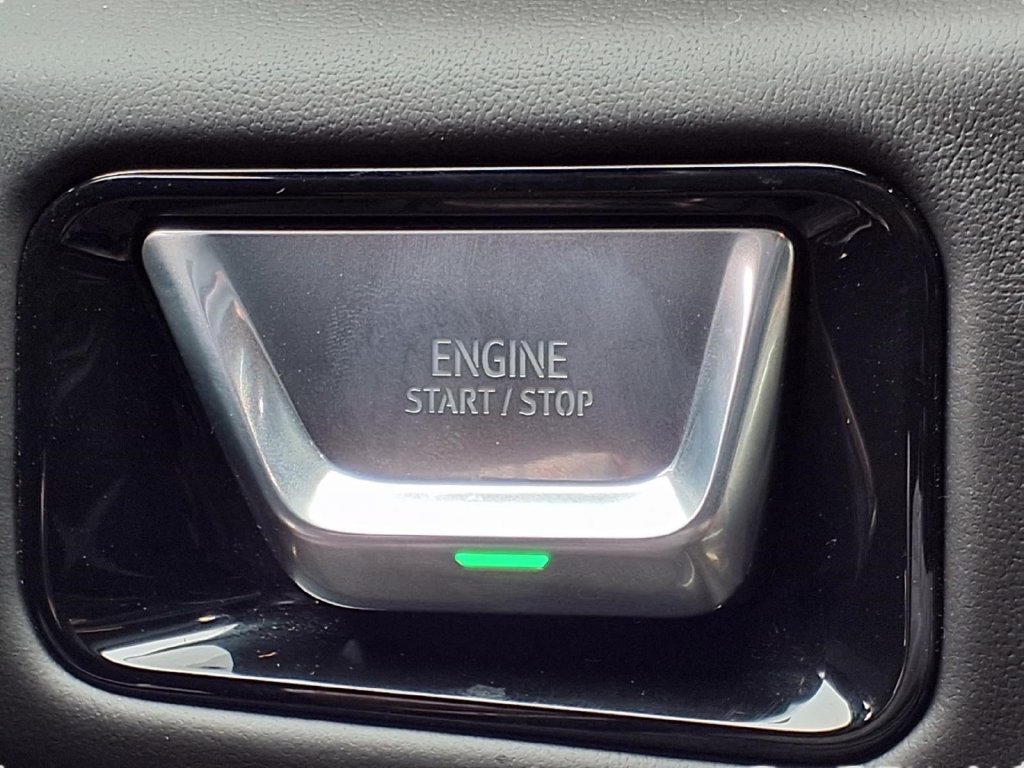 Used 2026 GMC Yukon XL AT4 Ultimate AWD/4WD image 13