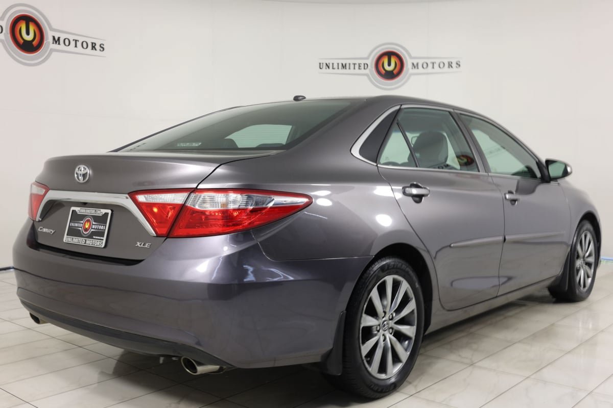 Used 2015 Toyota Camry XLE FWD image 3