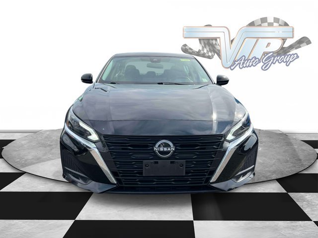 Used 2024 Nissan Altima 2.5 SV w/ SV Premium Package FWD image 2