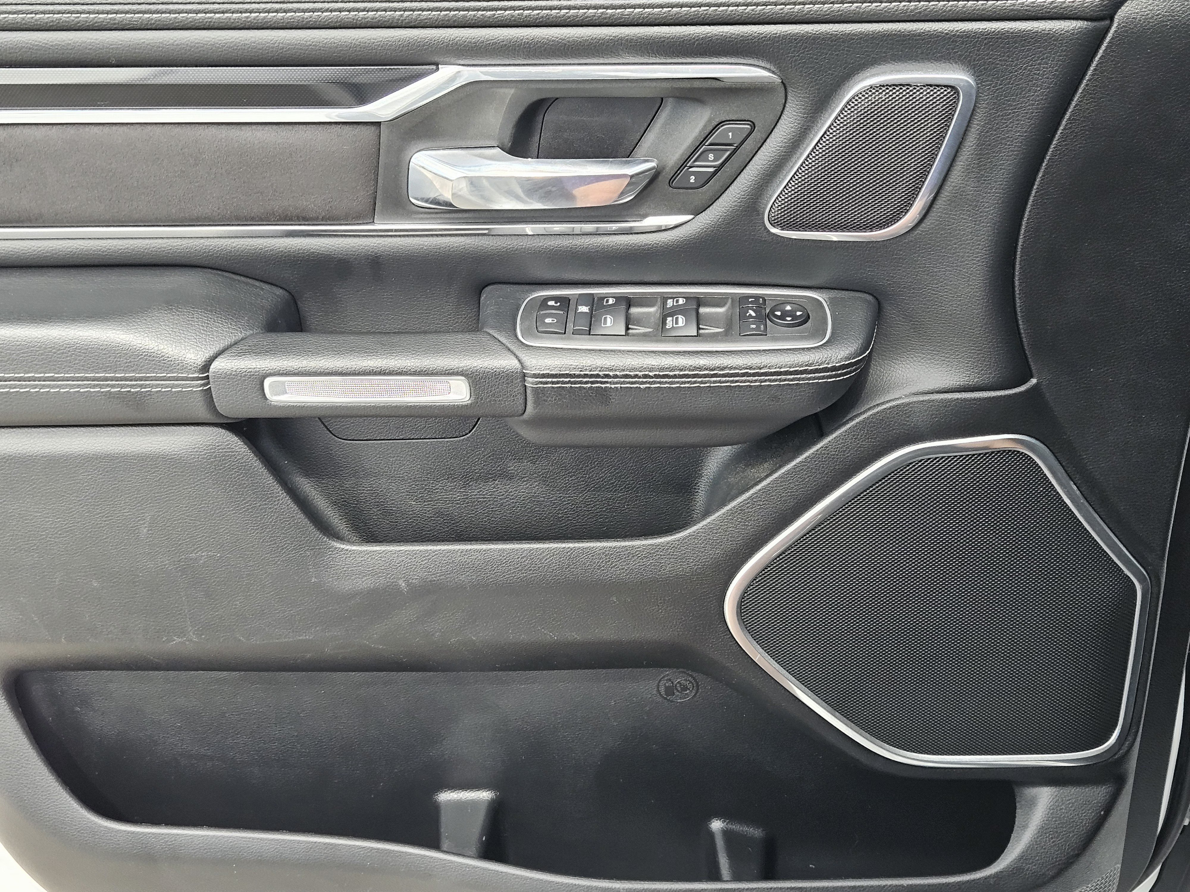 Used 2021 RAM 1500 Laramie AWD/4WD image 24