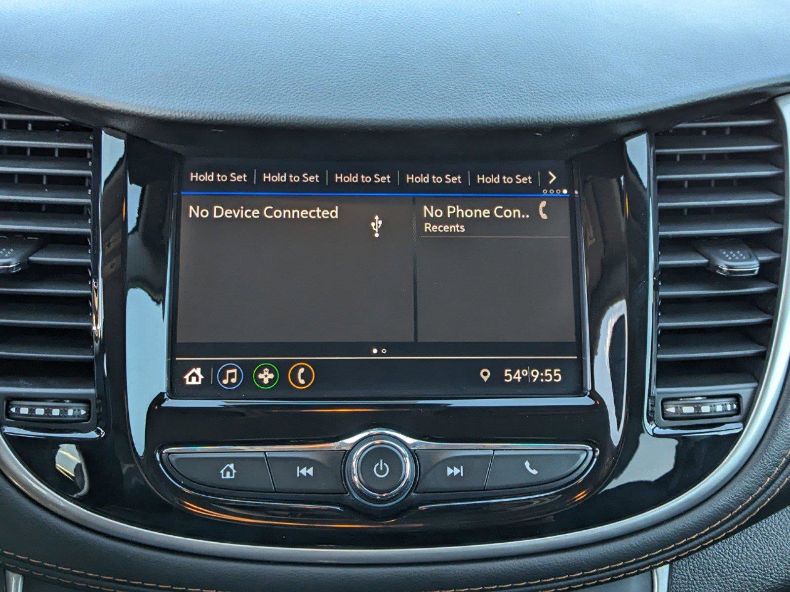 Used 2022 Chevrolet Trax LT w/ LT Convenience Package image 26