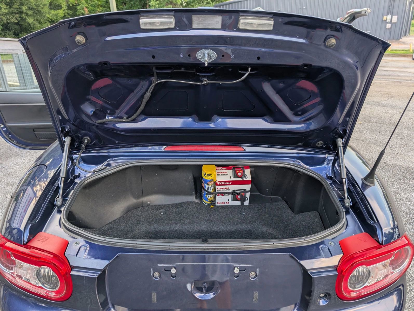 Used 2012 MAZDA MX-5 Miata Sport w/ Convenience Pkg image 28